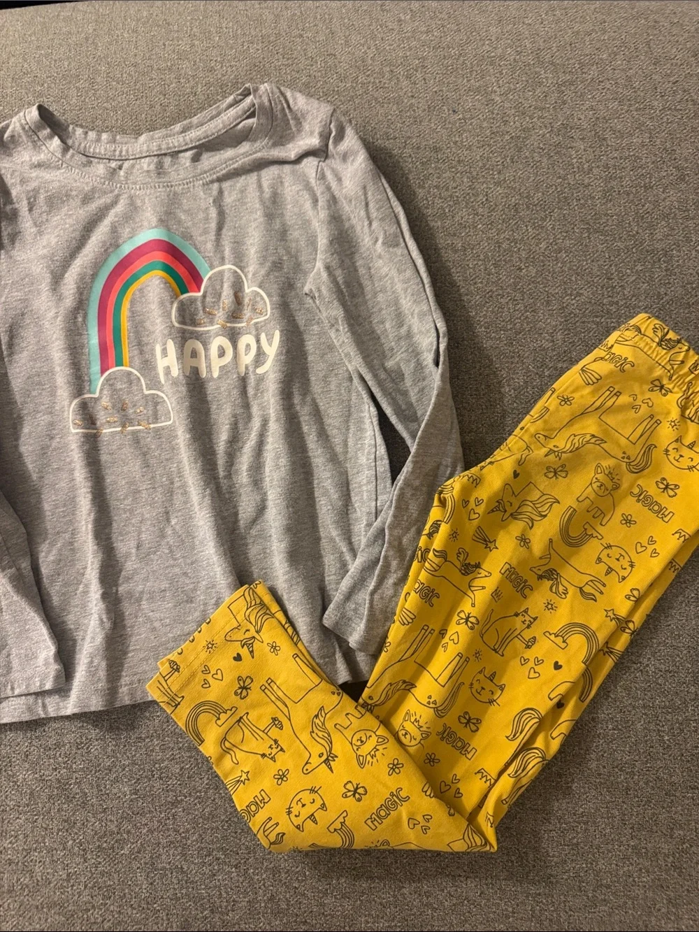 5/$15- Girl’s outfit bundle size 5